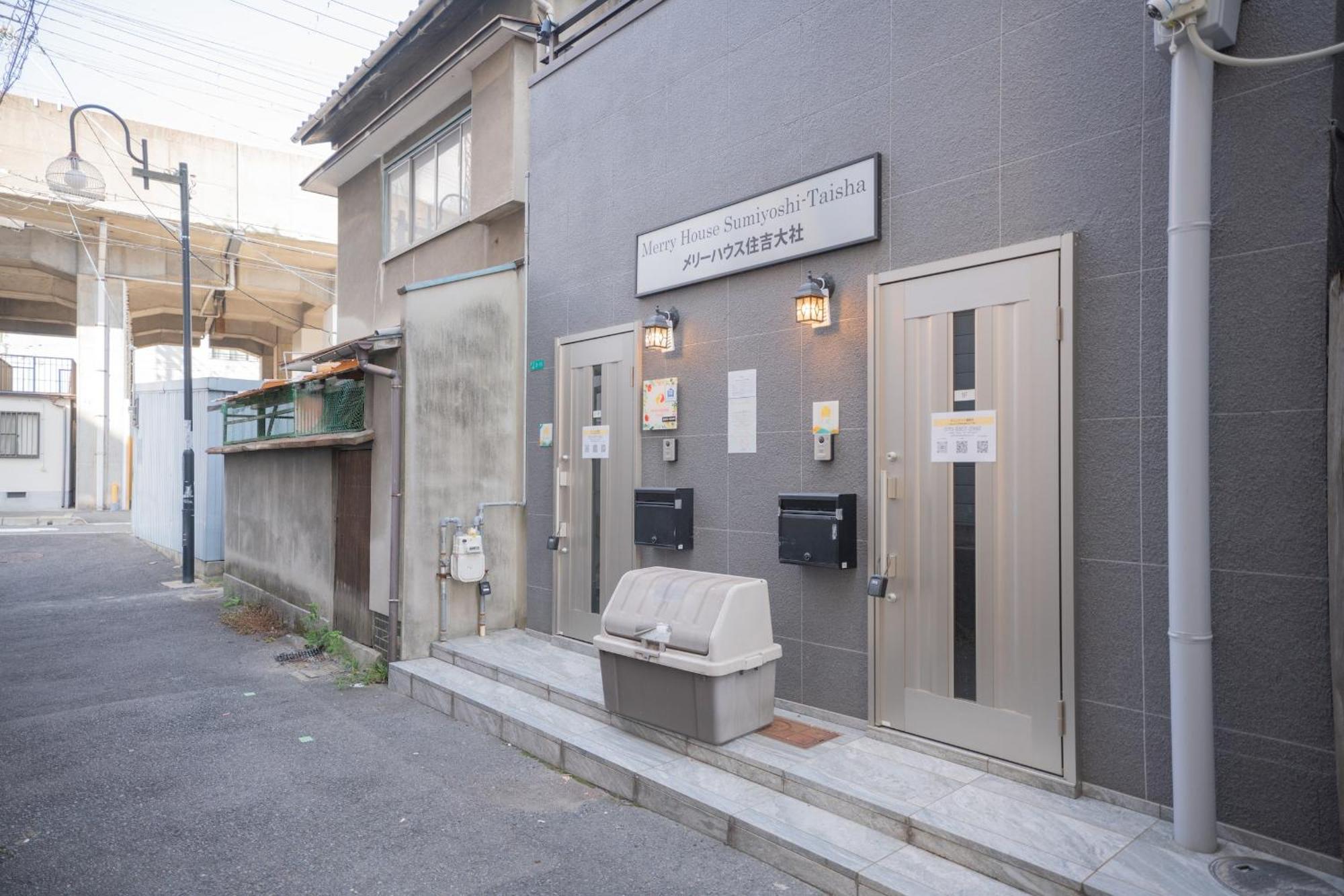 大阪市 住吉メリー4階建戸建て 最大14人まで! 住吉大社徒歩圏内 梅田奈良関空まで直行ヴィラ エクステリア 写真